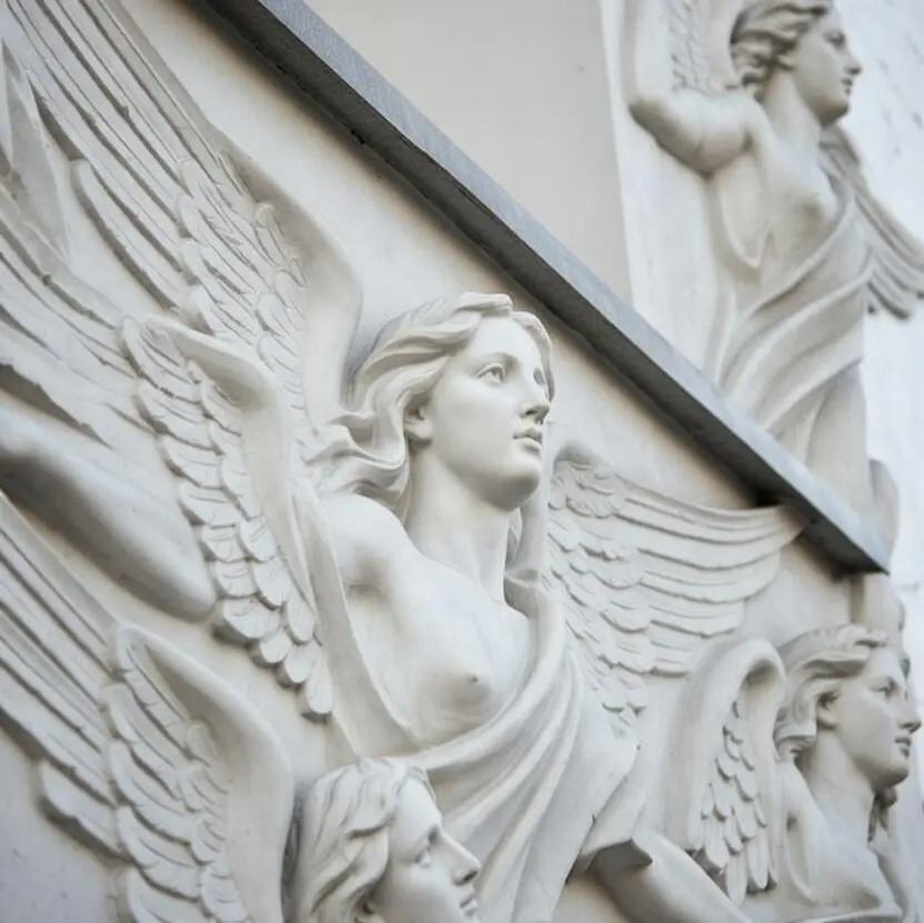 Монументальна скульптура з фібробетону на замовлення — сучасний скульптурний декор для саду